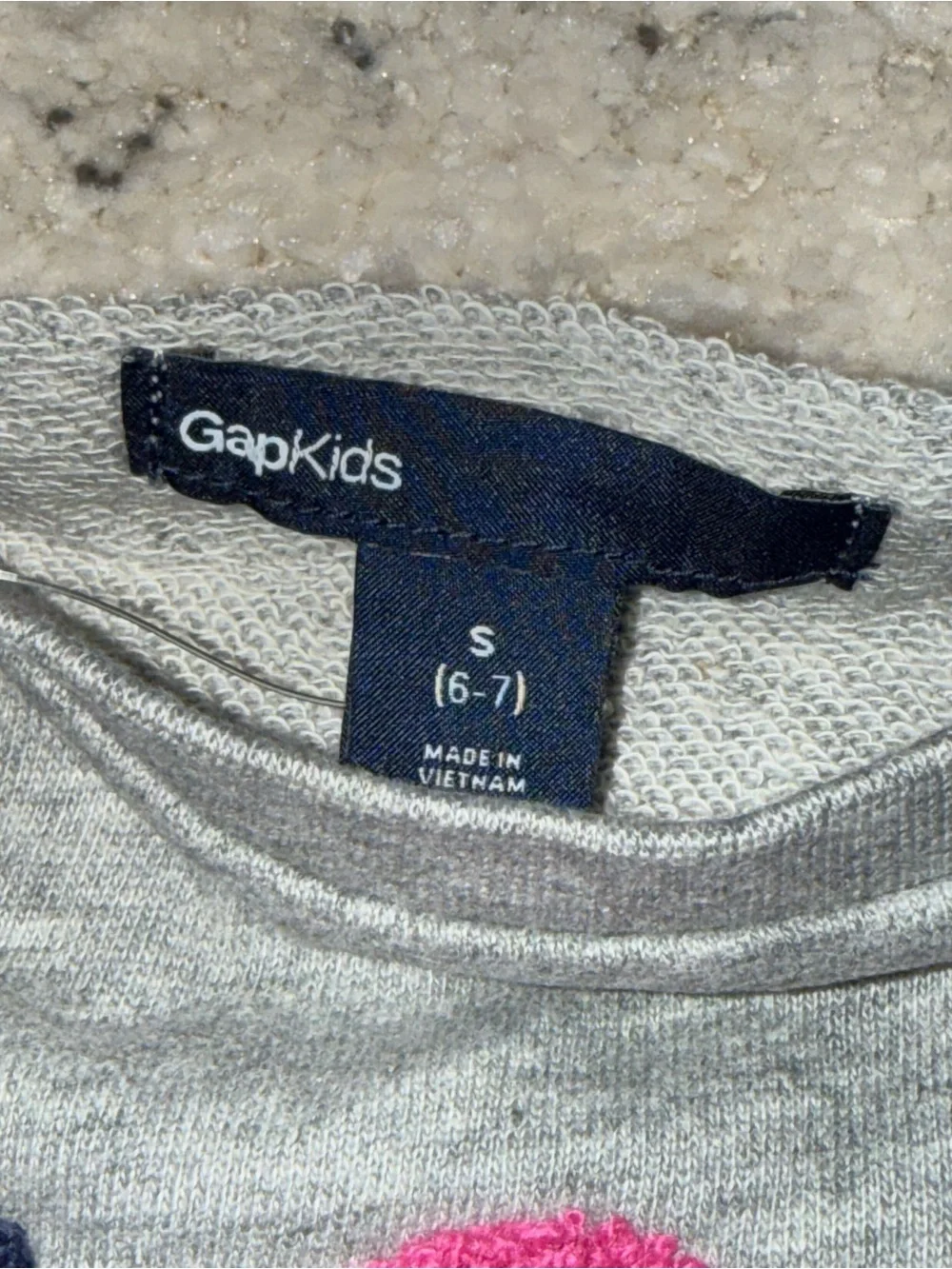NWT GapKids Girls Sweatshirt Small 6-7 Gray “WOW” Chenille Graphic Pullover